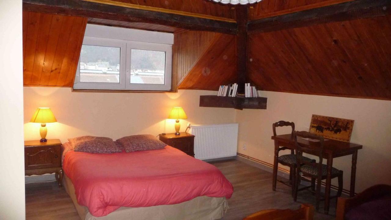 Bed and Breakfast Le Point Du Jour Revin  Esterno foto