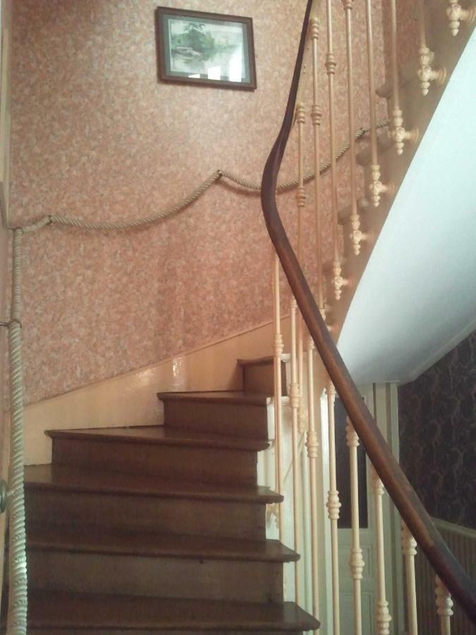 Bed and Breakfast Le Point Du Jour Revin  Esterno foto